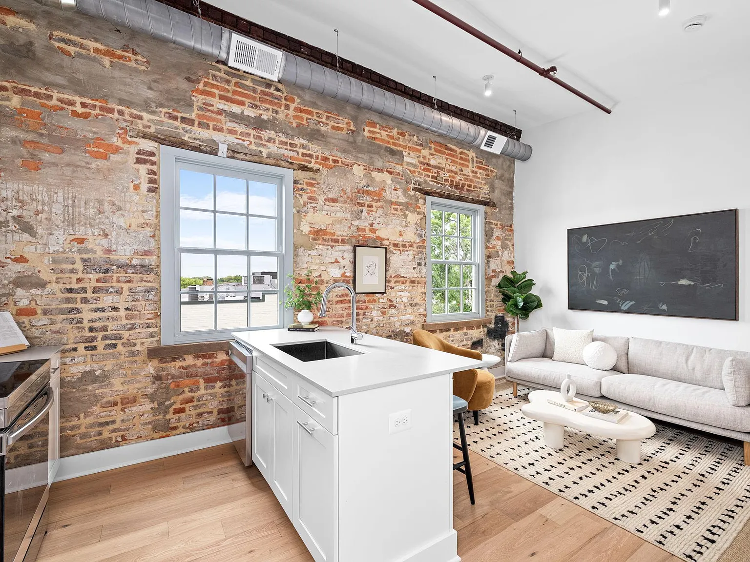 1 bed, 450 sqft, $2,800 — Photo 3