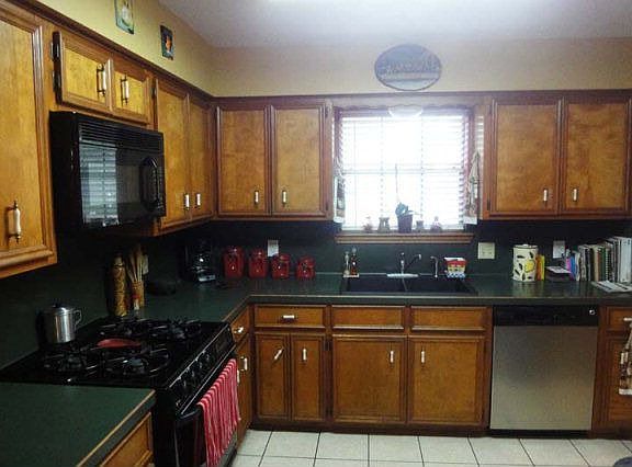 3rd image of 63 Hollyhock Ct