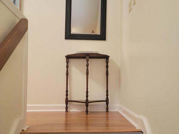 5th image of 3022 Riverside Ave