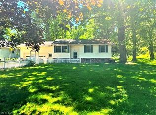 1588 E County Line Rd, Mineral Ridge, OH 44440