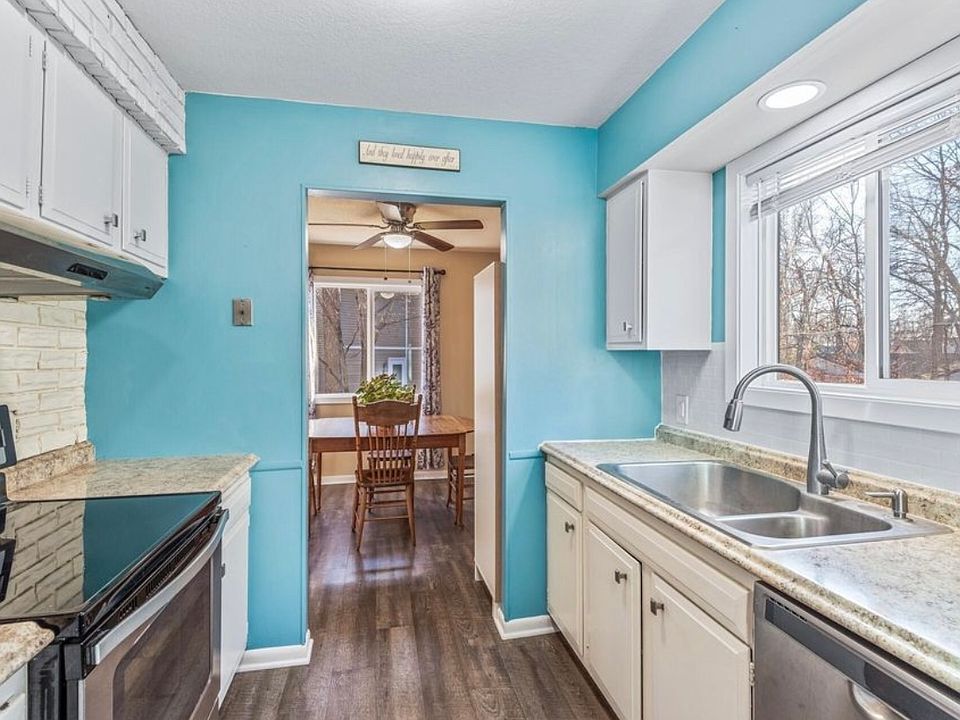 1st image of 2718 Upland Ct N