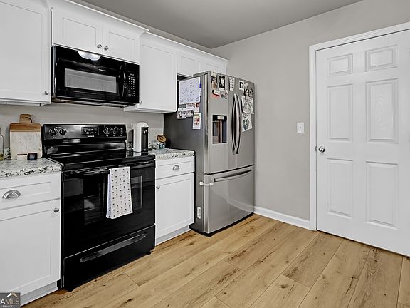 4th image of 322 Pardue Dr