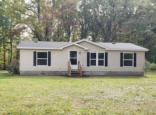 10330 S North River Dr, Fremont, MI 49412