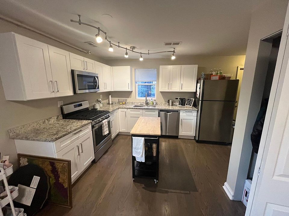 1st image of 747 N Noble St APT 3R