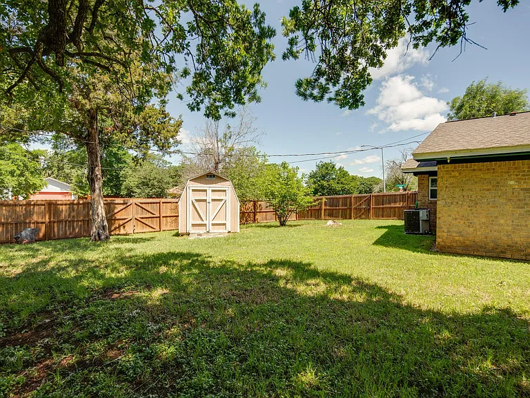 3000 Longleaf Dr — Photo 24
