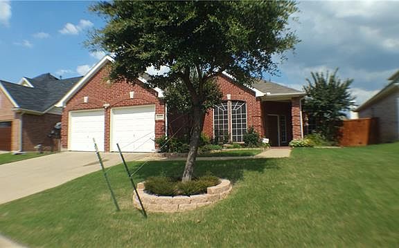 2nd image of 4832 Crown Dr