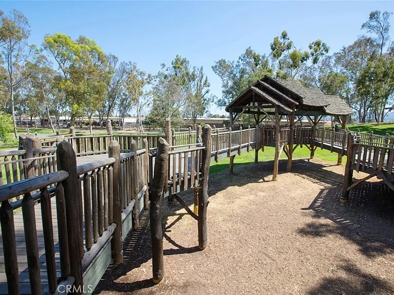 2563 Plaza Del Amo — Photo 39