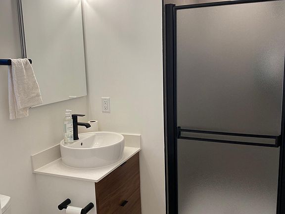 4th image of 2-6295 Radiant Dr #2