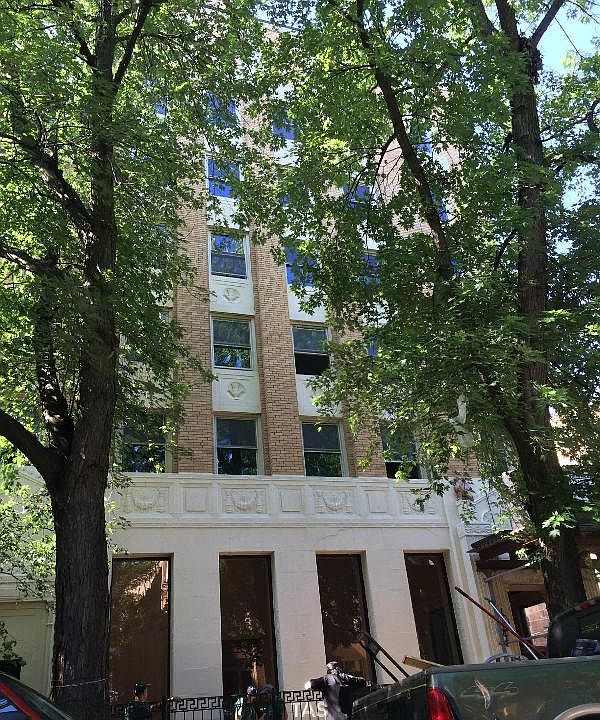 1st image of 925 W Carmen Ave APT 3D
