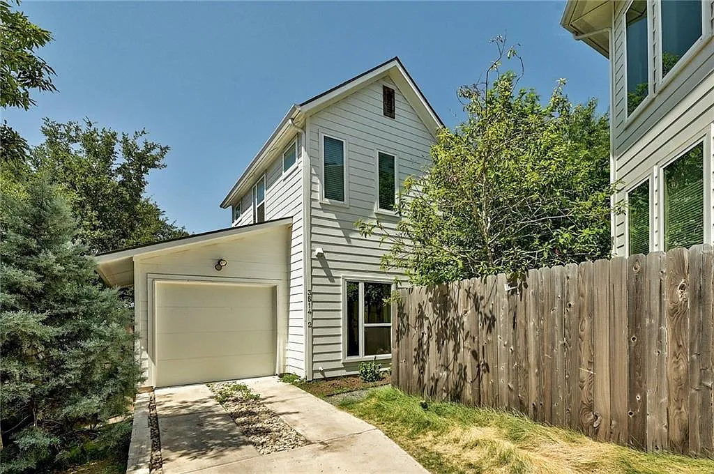 Building Photo - 3514 Clawson Rd #2
