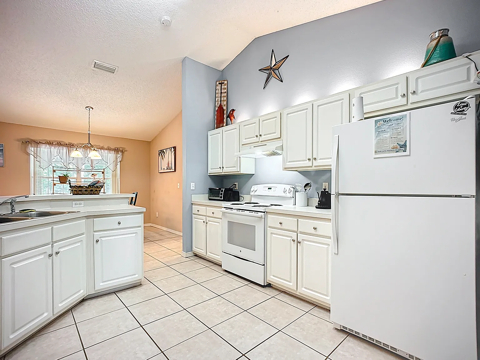 4 bed, 1750 sqft, $3,200 — Photo 2