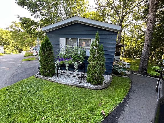 3rd image of 19 Andrews Drive