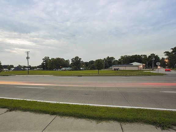 5th image of 333 W Lincoln Ave