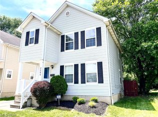 2260 E 70th St, Cleveland, OH