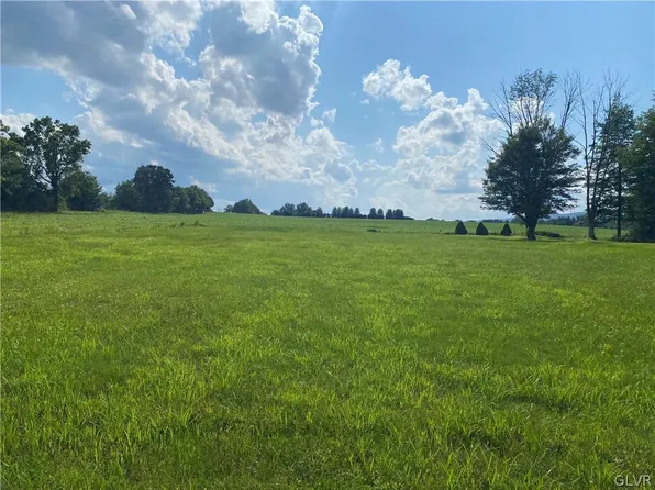 Clearfield Road Bushkill Twp, Nazareth, PA 18064