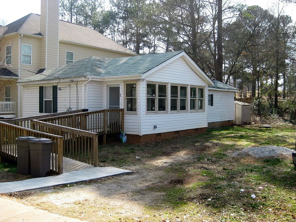 2 bedroom, 2 full bath home