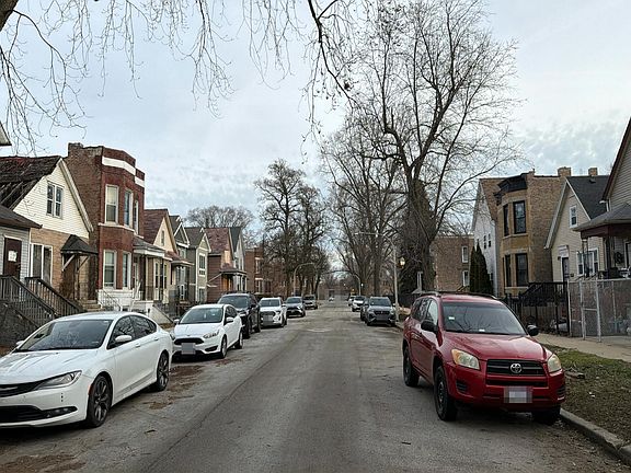 5th image of 5951 S Peoria St