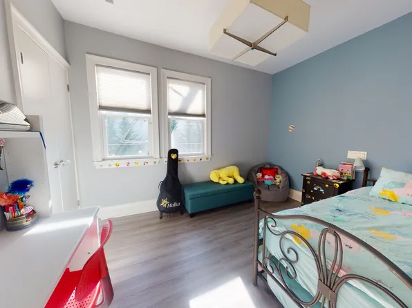 669 East 2nd Street image 19 of 44