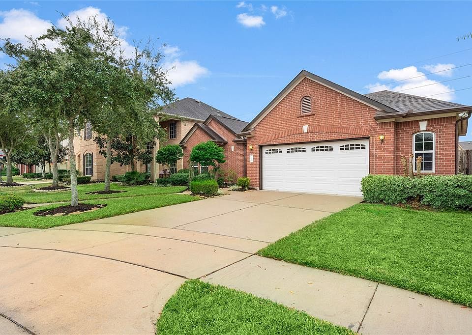 1st image of 2106 Black Oak Dr