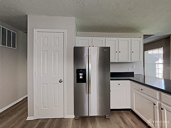 5th image of 1320 Savannah Blvd