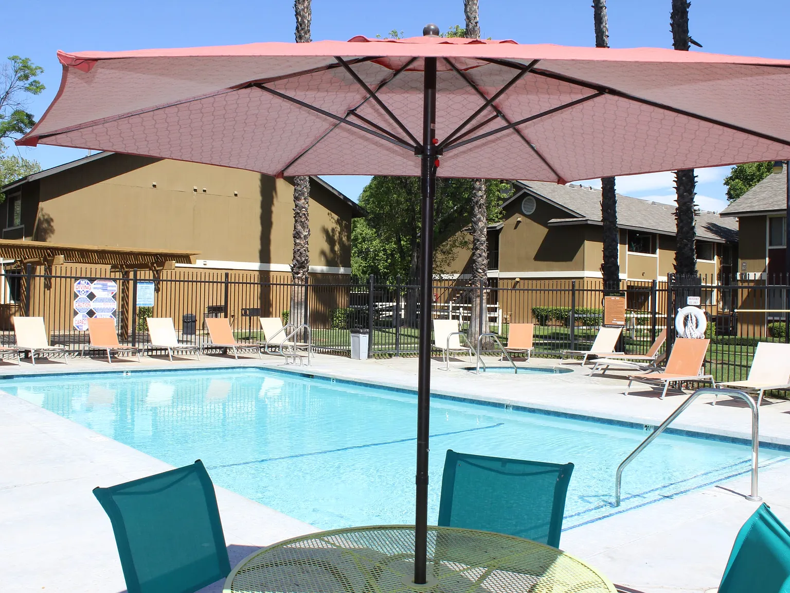 The Hunt Club Apartments — Photo 3