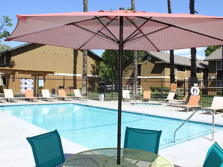 The Hunt Club Apartments — Photo 3