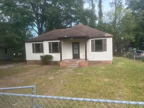 2801 Fern St Photo 1