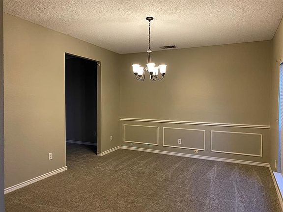5th image of 703 Big Oak Ct