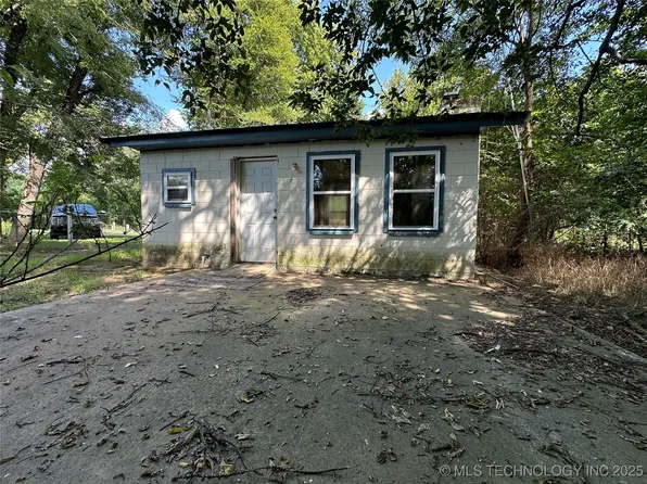 1436 E 550th, Locust Grove, OK 74352