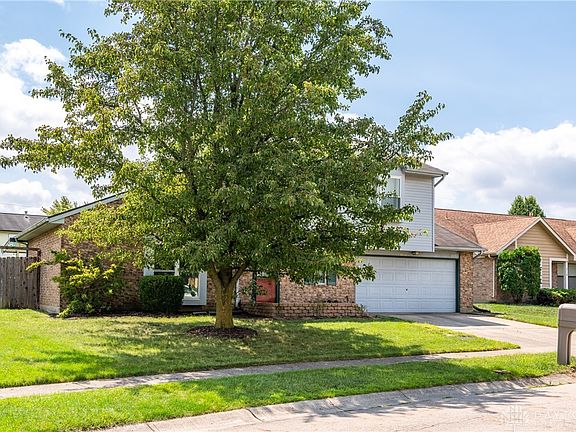 3rd image of 8728 Deer Chase Dr