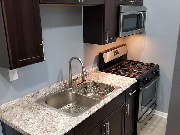 4th image of 3524 W Wabansia Ave #1R