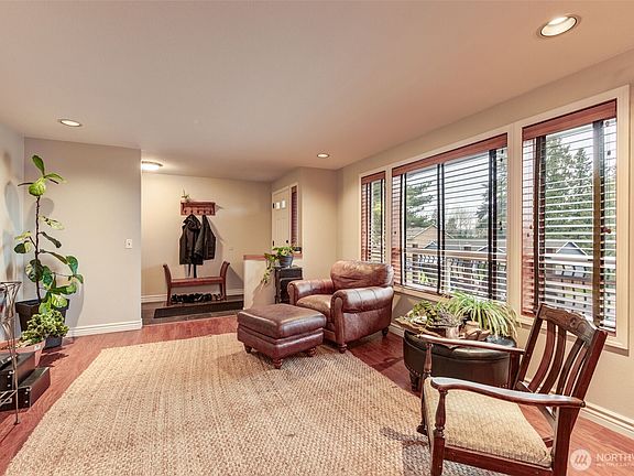 5th image of 18201 Vineway Place
