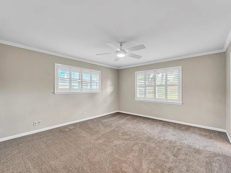 6327 Wynnwood Ln — Photo 19