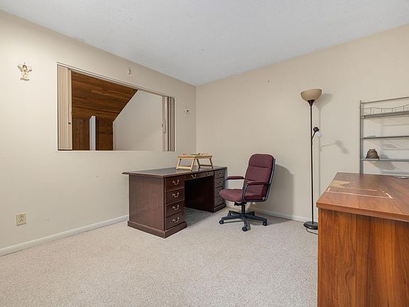 2nd image of 115 Beechnut St APT D4