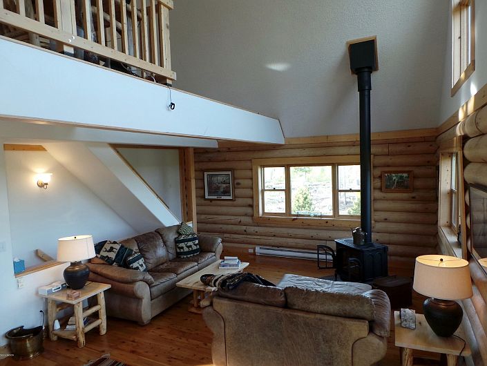 2nd image of 255 Blue Jay Rd.