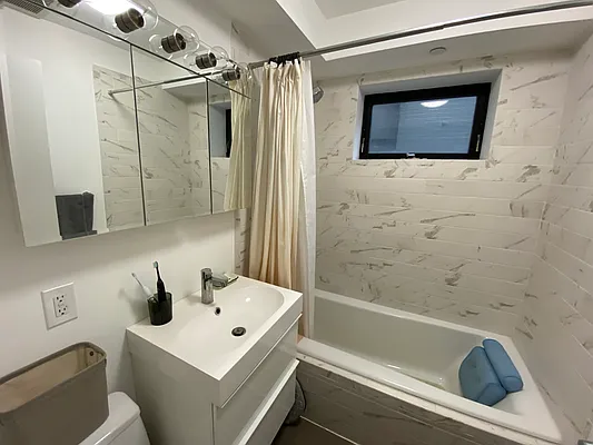 Rented by Highline Residential | media 25