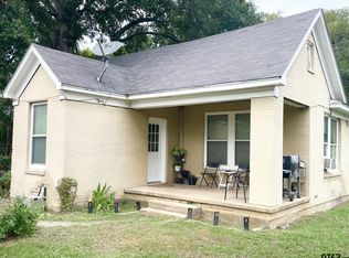 1002 E Bowie Ave, Crockett, TX 75835