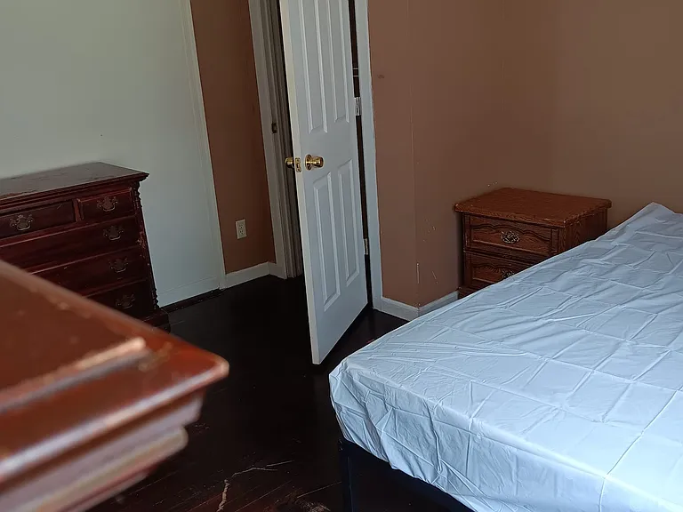 328 Saddler Dr — Photo 5