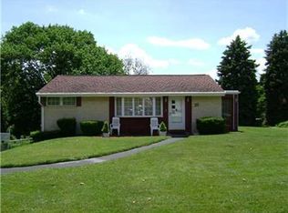 25 Greenview Dr, Mc Kees Rocks, PA 15136