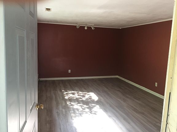 3rd image of 311 Charvid Ave