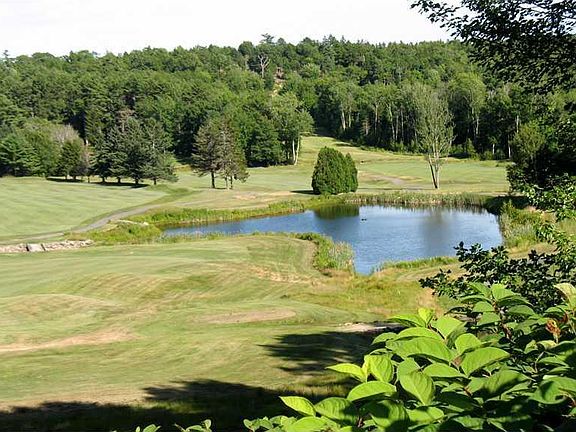 4th image of 15 Fiddlers Green Drive