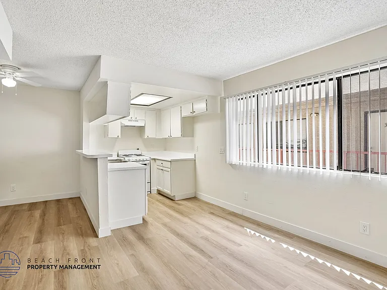 Grand View Tower Apartments — Photo 15