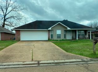 1073 Bullrun Dr, Byram, MS 39272