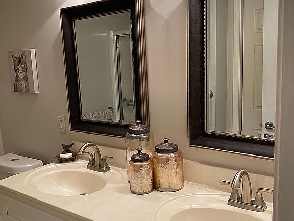 Master bath, double sink
