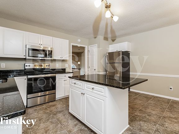 5th image of 4512 Princess Dr