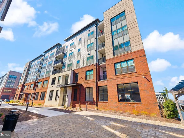 100 Saint Ives Pl APT 409, Oxon Hill, MD 20745