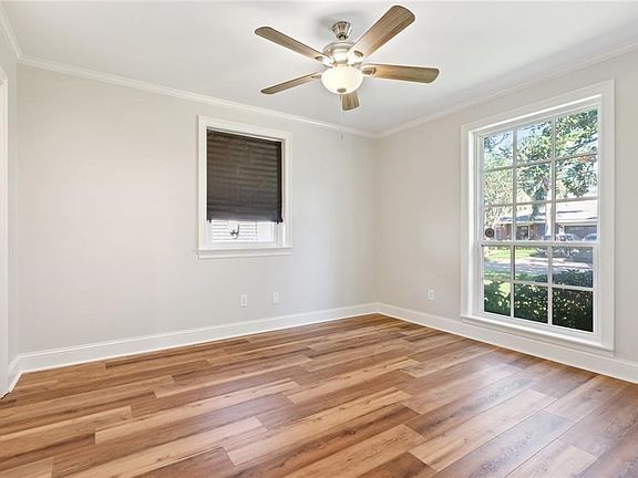 4th image of 1324 Melody Dr
