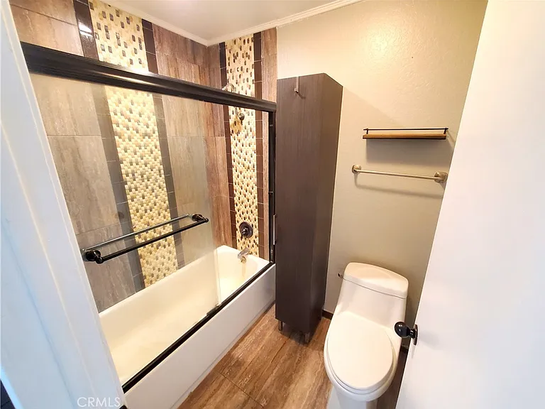 86 S Sierra Madre Blvd #6 — Photo 22
