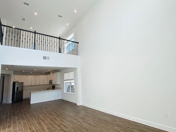 5th image of 1356 Blue Stem Ln