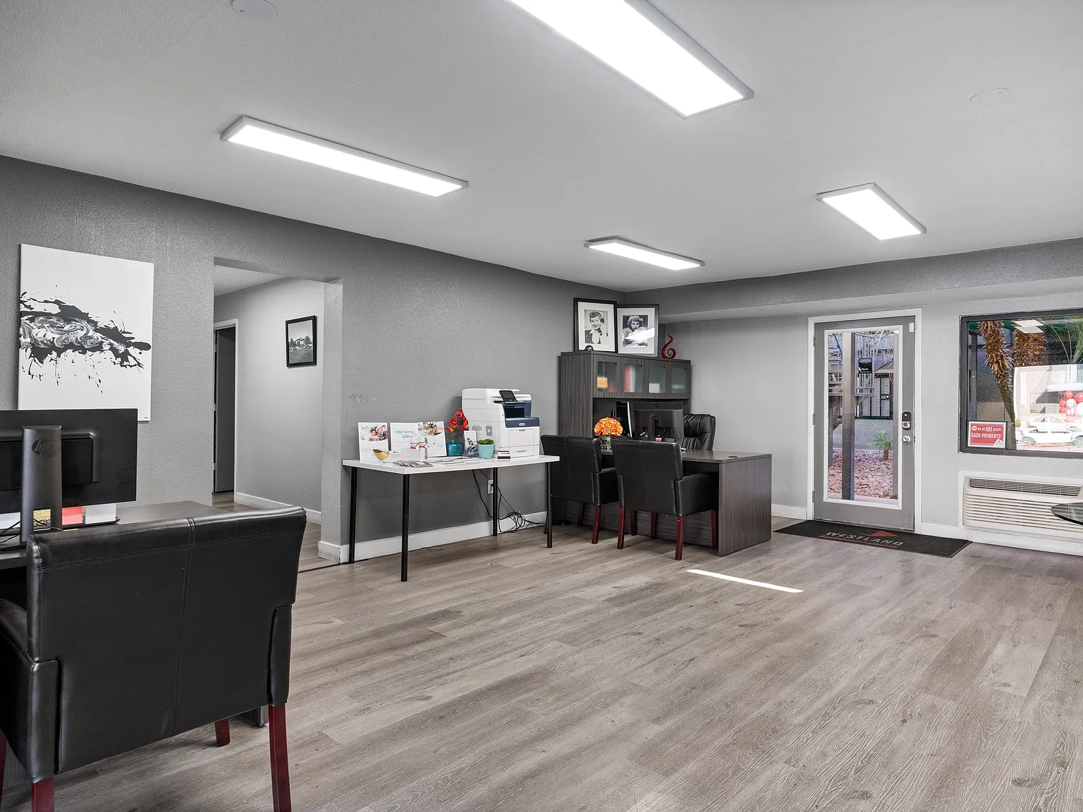 Townhome Villas — Photo 2